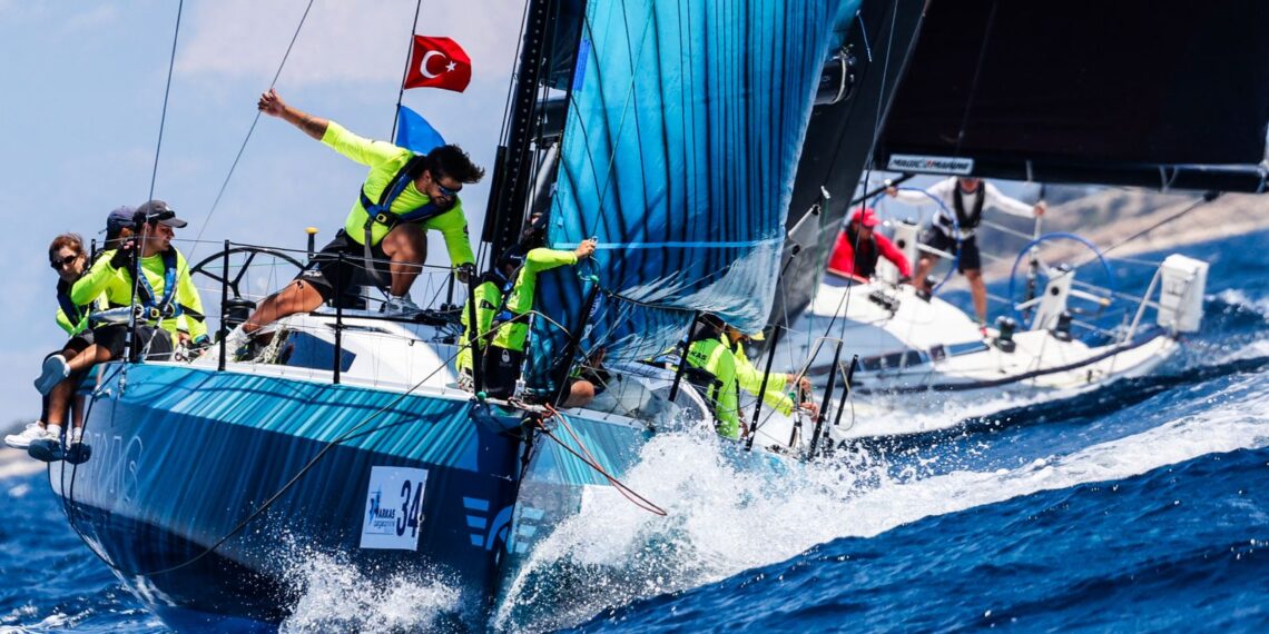 Yelkenler Rüzgarla Doldu