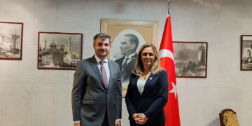 Özlem Akdurak’tan Evren Güner’e Ziyaret