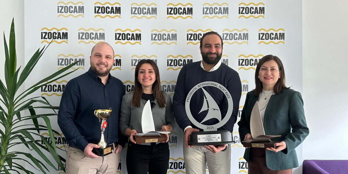 Kupalar İzocam’a Teslim Edildi