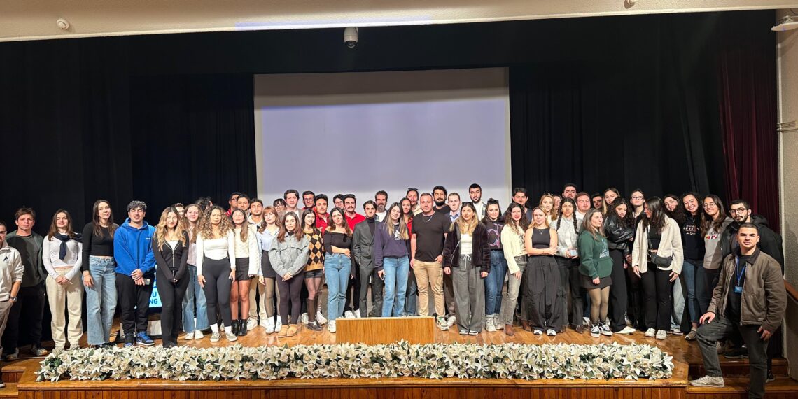 Üniversiteli Yelkenciler Birlik Oldu