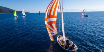 Bodrum’un güneşli havasına tırhandiller yine çok yakıştı.