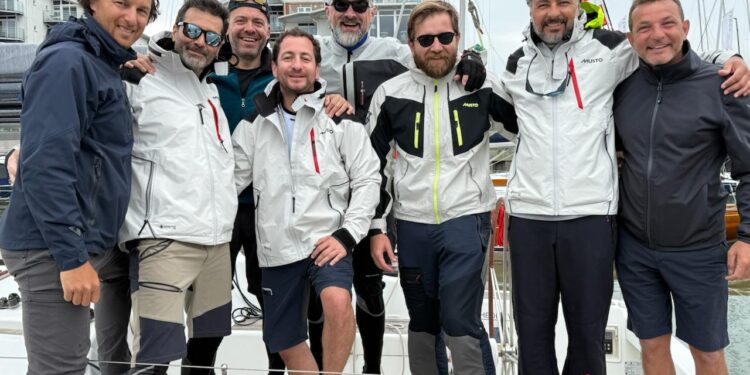 Yüz Yıllık ROLEX Fastnet Yarışında İlk Türk Takımı