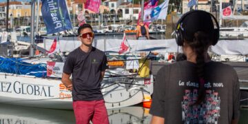 Deniz Bağcı Mini Transat 2025’te İlk Etabın Zirvesinde Mücadele Ediyor