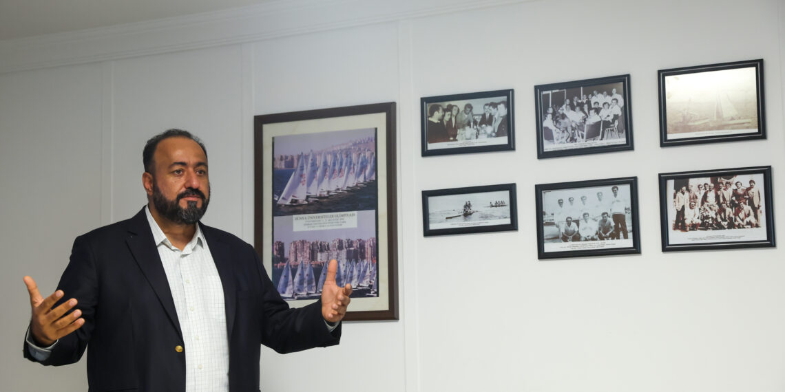 Karşıyaka Yelken Kulübü’nde Yeni Yönetim Velilerle Buluştu