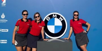 Boğaz’da Rüzgârla Dans, Kalamış’ta Cahit Üren’in Anısına Saygı