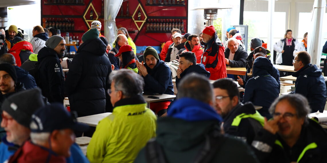 BAYK’ta sezonun ilk günü hava nedeniyle tehirle tamamlandı