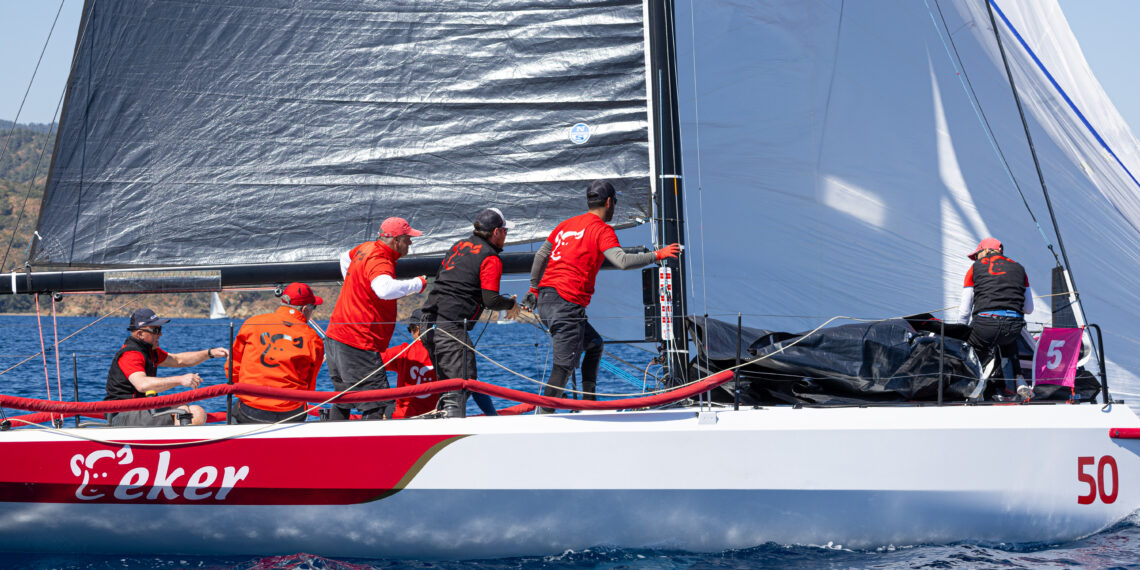 Ahmet Eker’den Marmaris’e Övgü